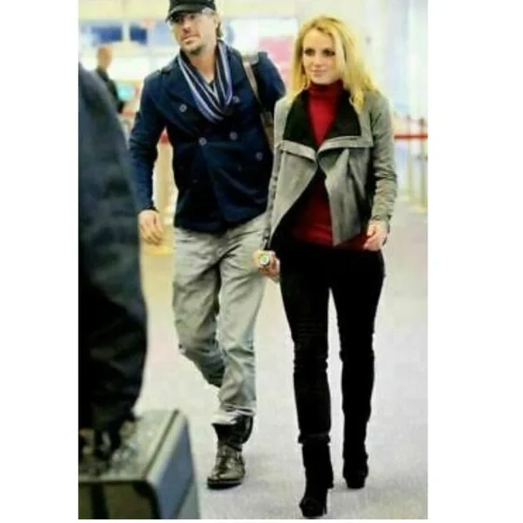 Veda Max Classic Suede Jacket - Picture 8 of 13